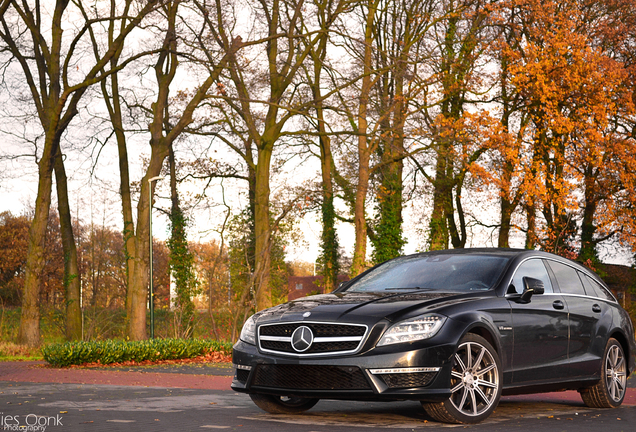 Mercedes-Benz CLS 63 AMG X218 Shooting Brake