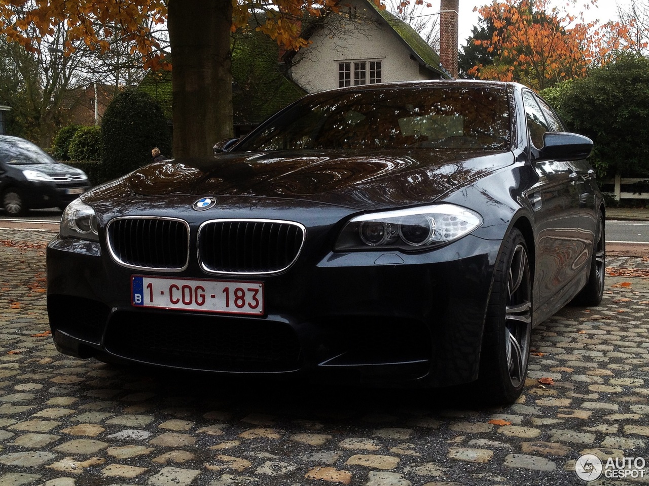 BMW M5 F10 2011