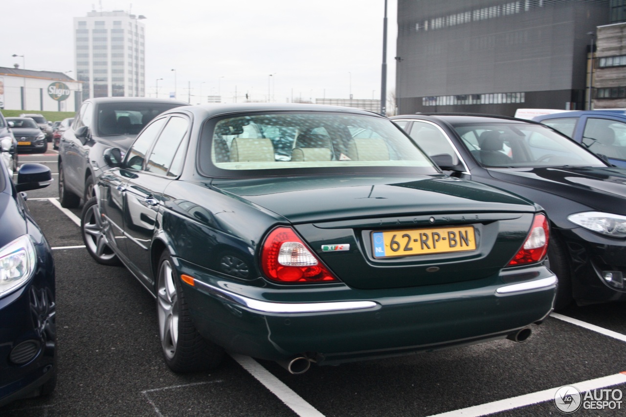 Jaguar XJR