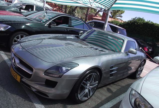 Mercedes-Benz SLS AMG