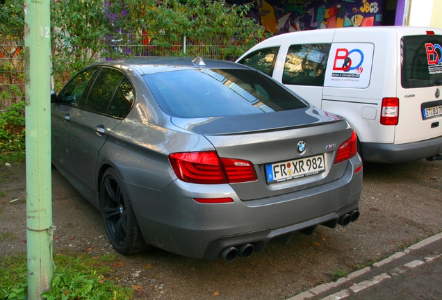 BMW M5 F10 2011