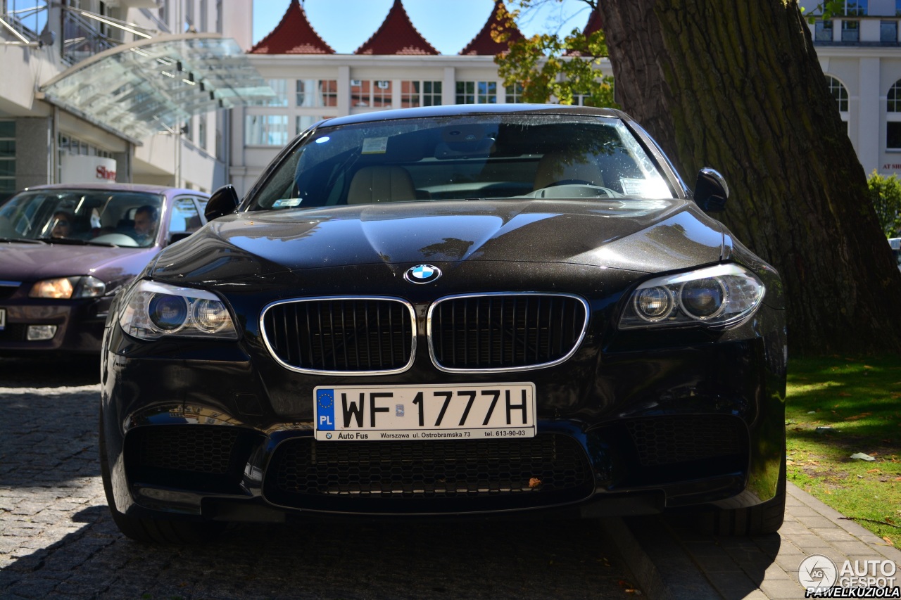 BMW M5 F10 2011