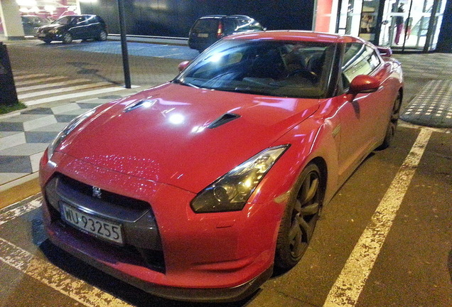 Nissan GT-R