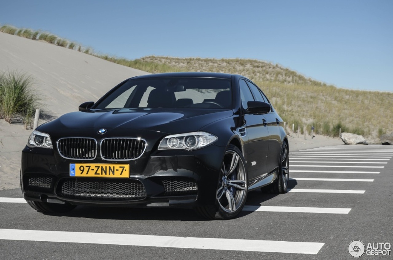 BMW M5 F10 2011