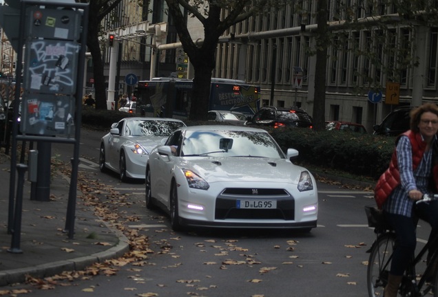 Nissan GT-R 2011