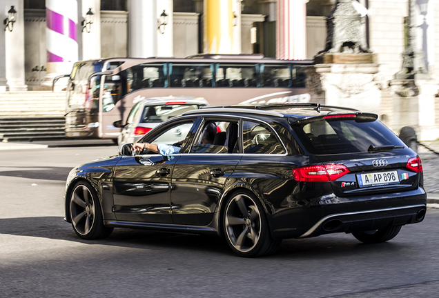 Audi RS4 Avant B8