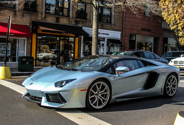 Lamborghini Aventador LP700-4 Roadster