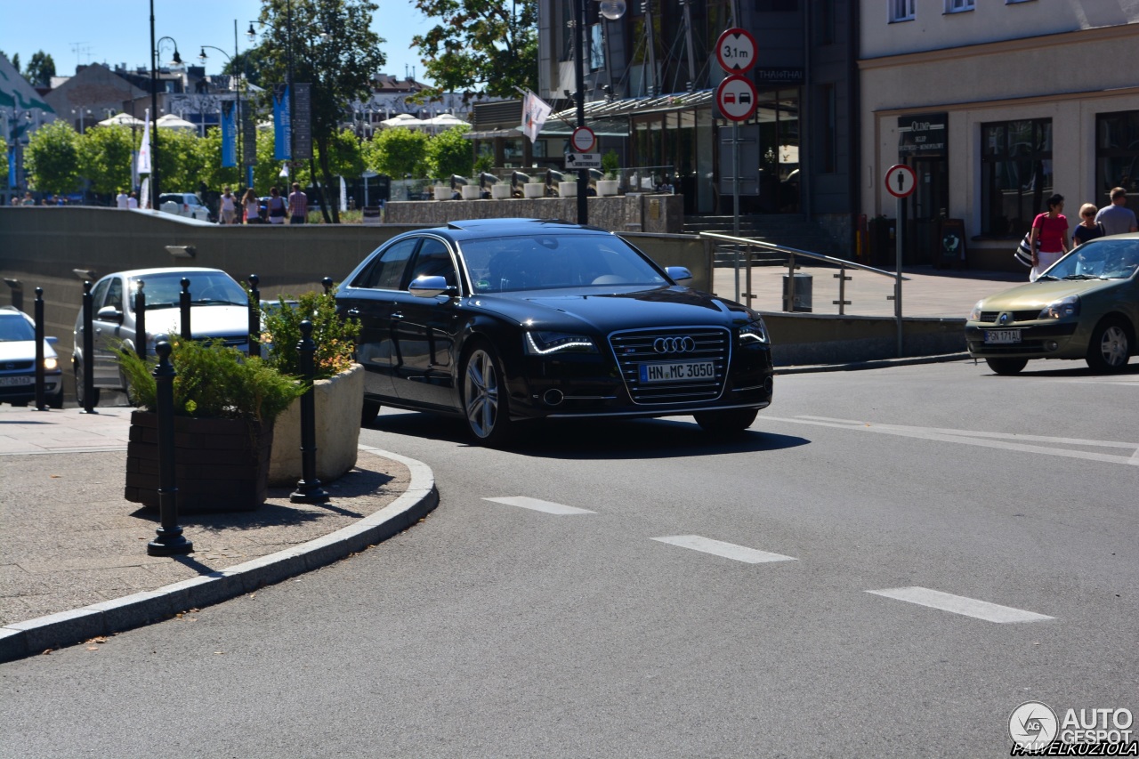 Audi S8 D4