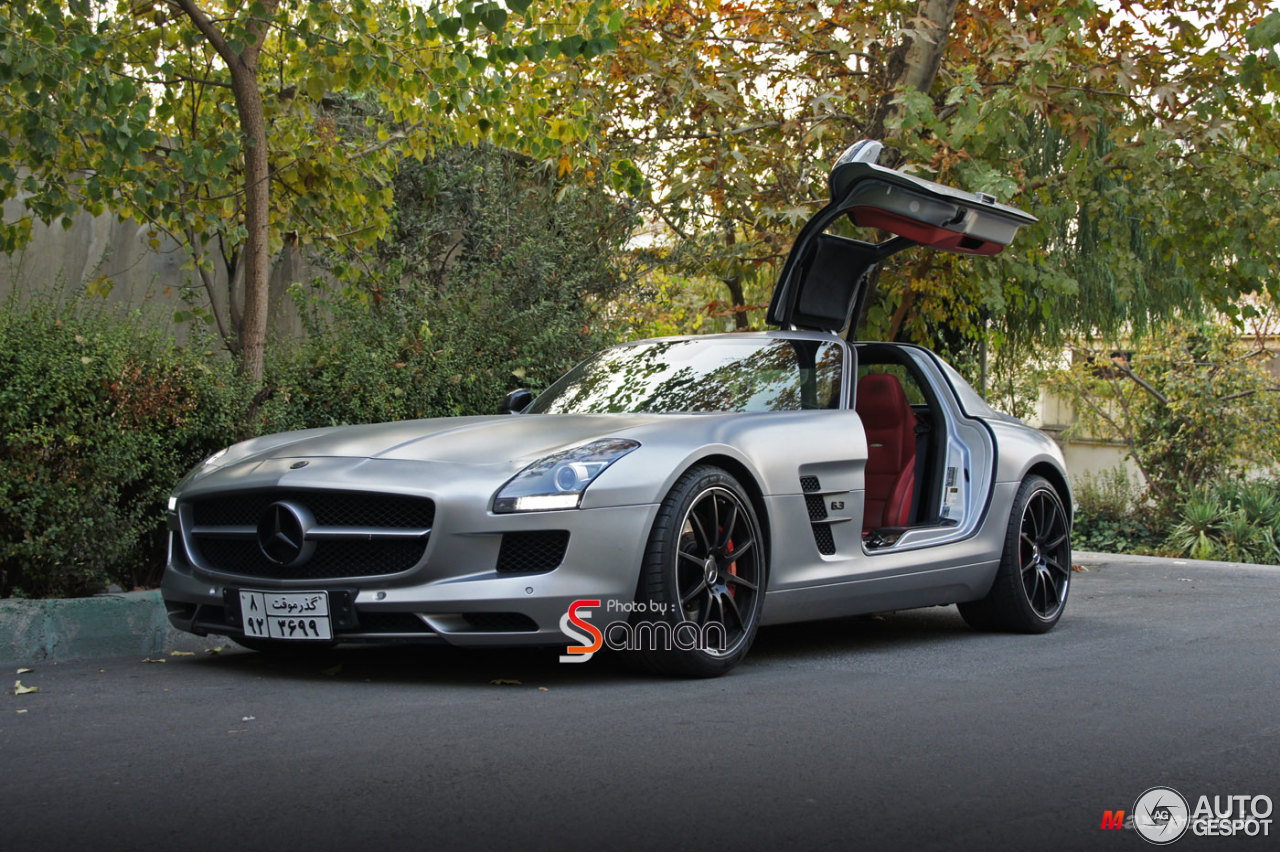 Mercedes-Benz SLS AMG