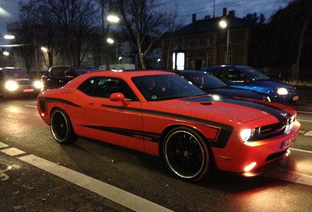 Dodge Challenger SRT-8