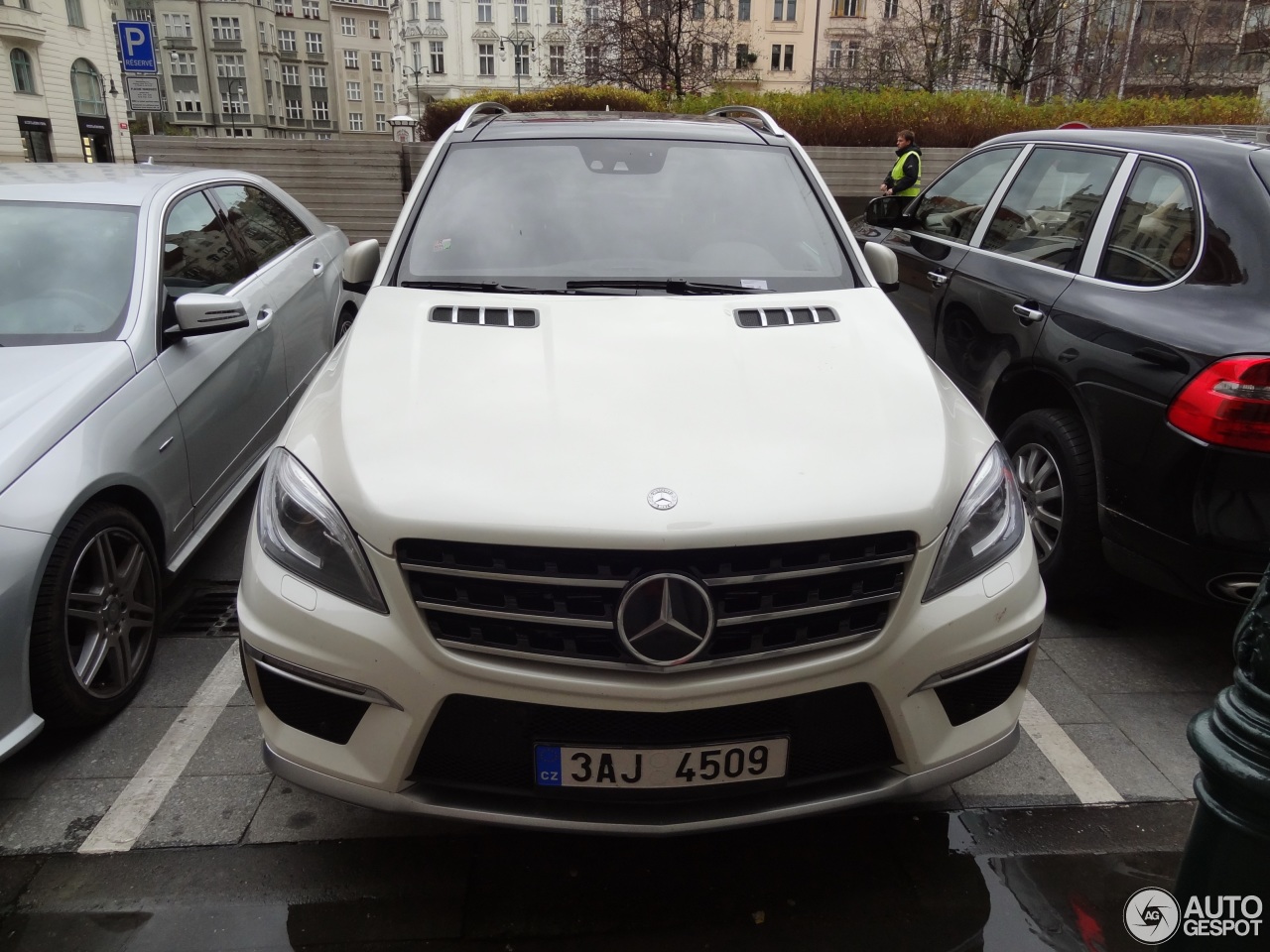 Mercedes-Benz ML 63 AMG W166