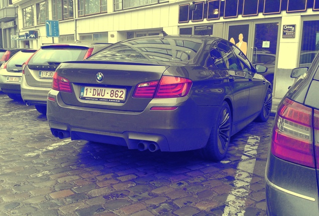 BMW M5 F10 2011