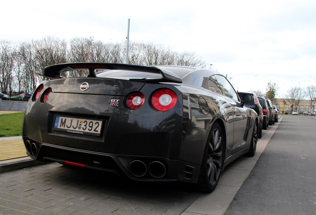 Nissan GT-R 2011