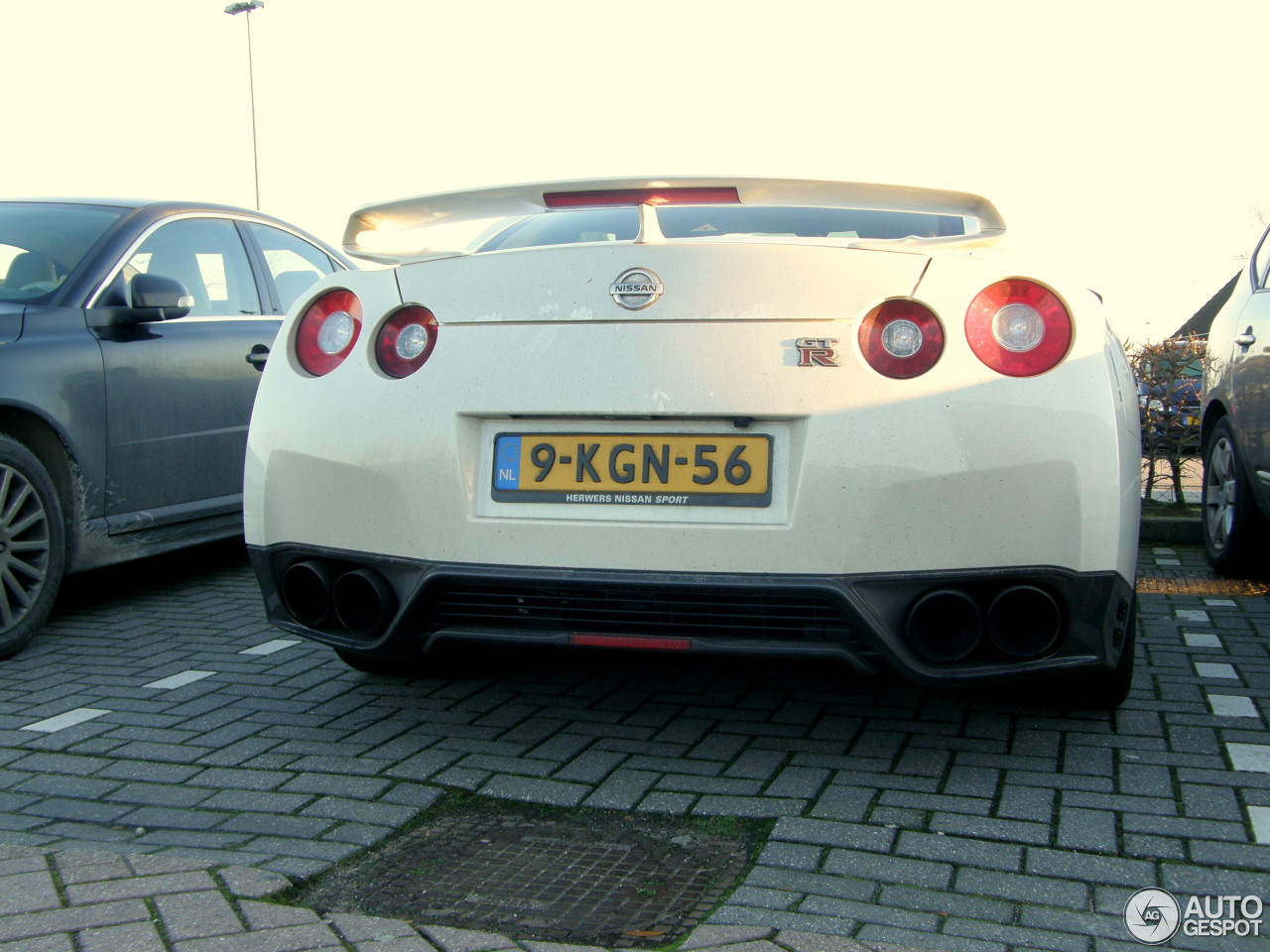 Nissan GT-R 2012