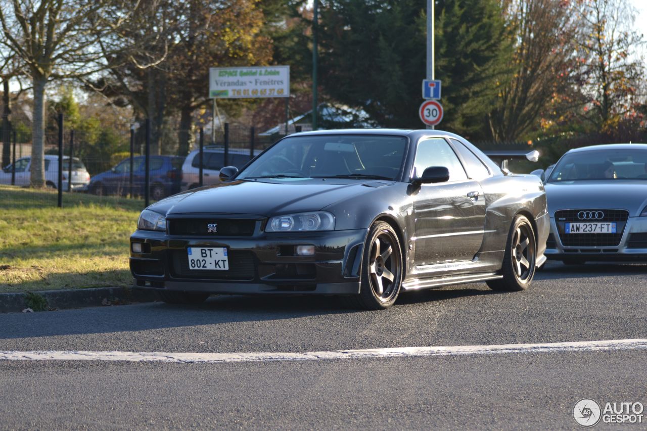 Nissan Skyline R34 GT-R