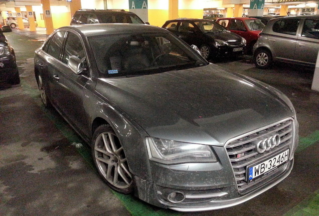 Audi S8 D4