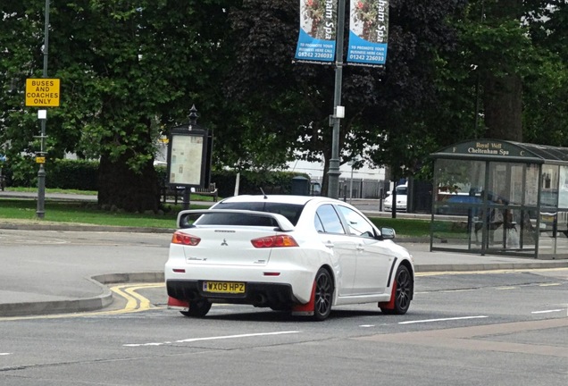 Mitsubishi Lancer Evolution X GSR FQ-300