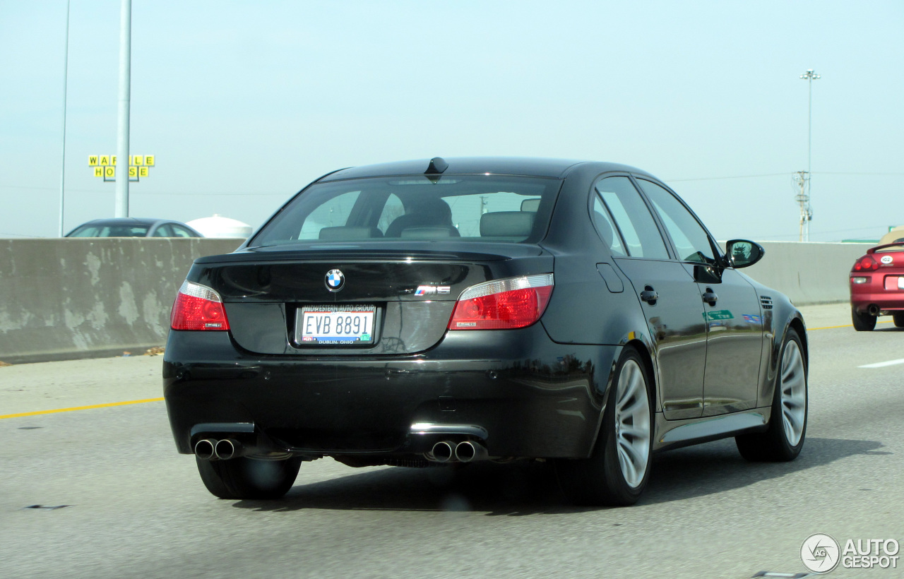 BMW M5 E60 2005