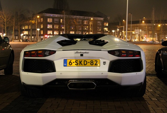 Lamborghini Aventador LP700-4 Roadster