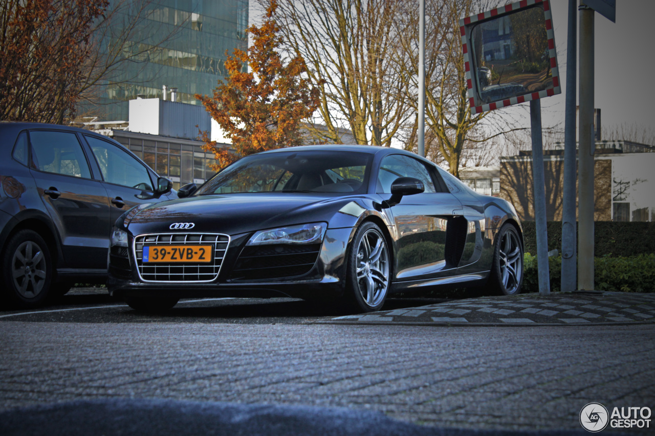 Audi R8 V10