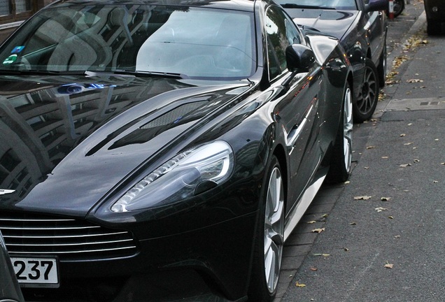 Aston Martin Vanquish 2013