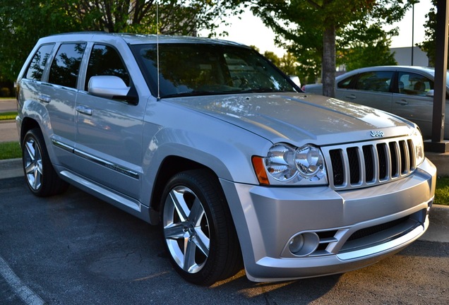 Jeep Grand Cherokee SRT-8 2005