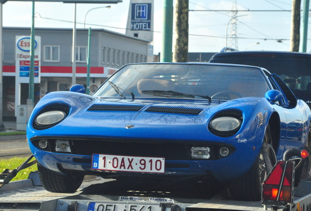 Lamborghini Miura P400