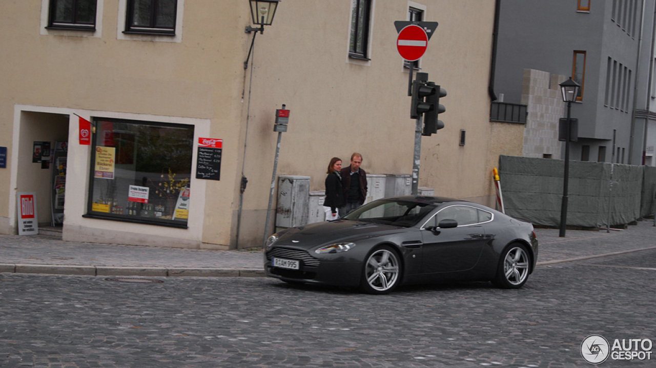 Aston Martin V8 Vantage