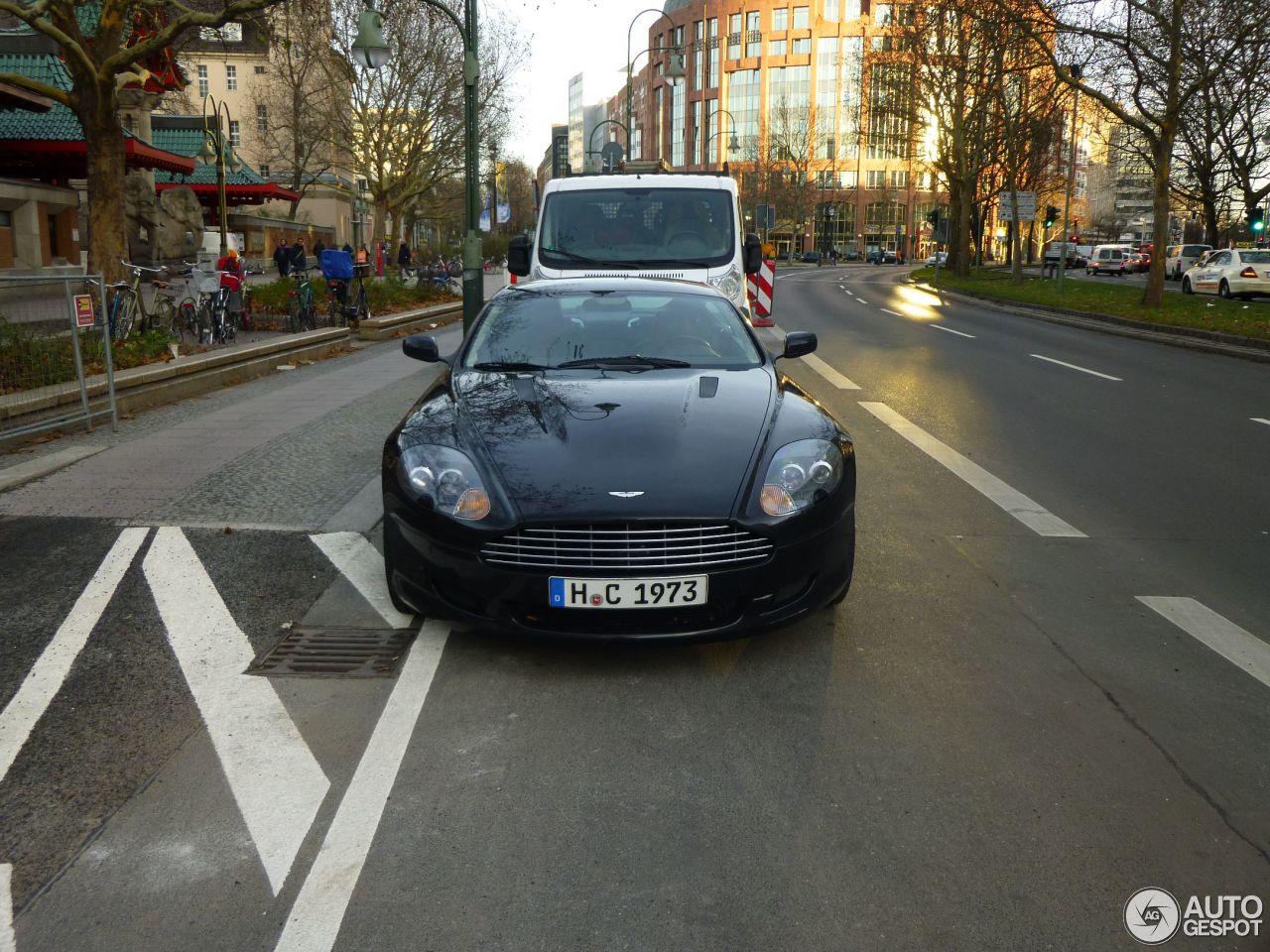 Aston Martin DB9