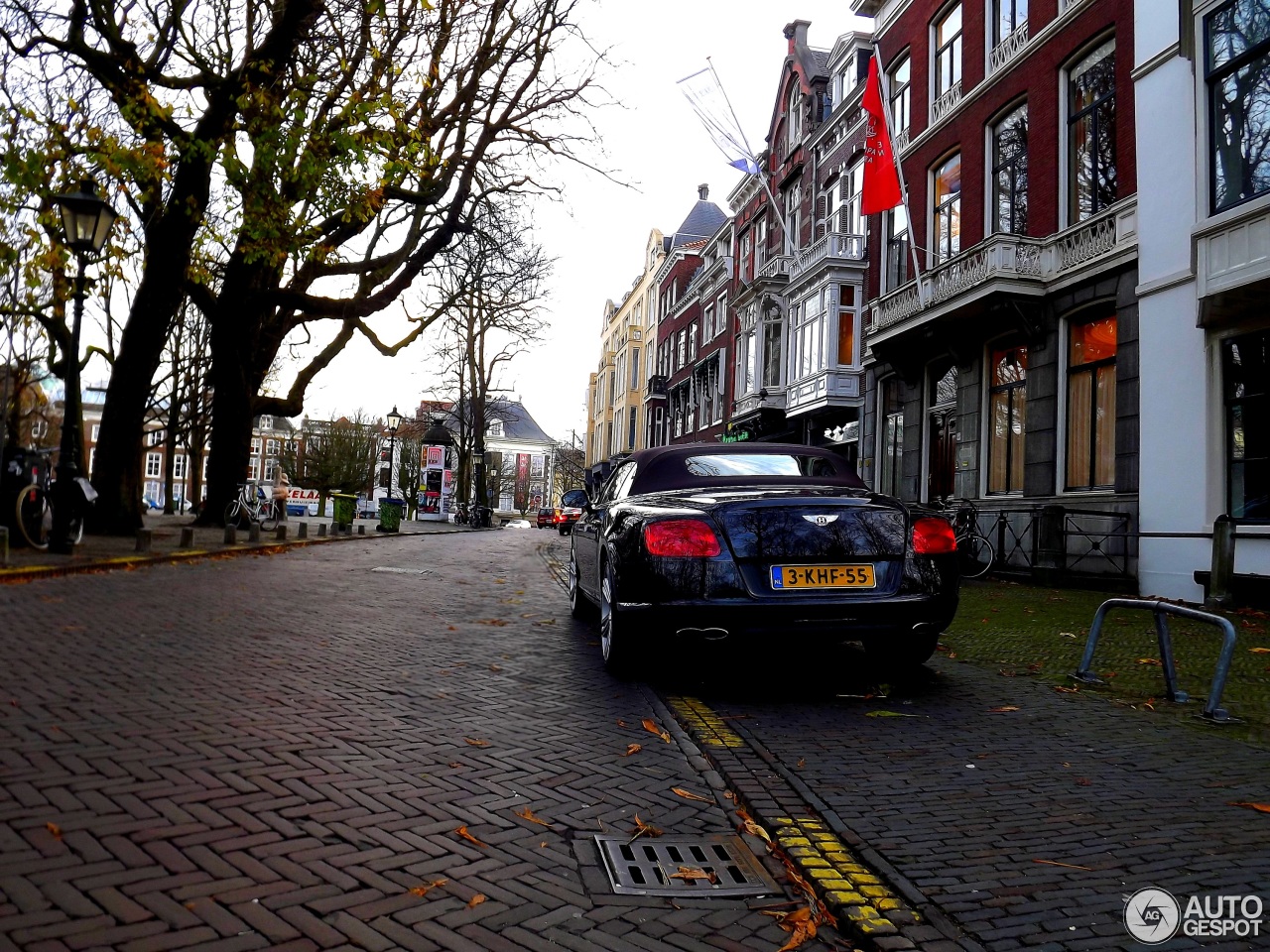 Bentley Continental GTC V8