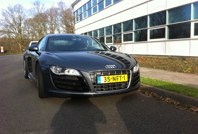 Audi R8 V10