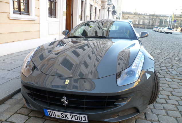 Ferrari FF