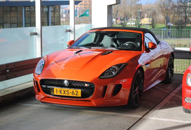 Jaguar F-TYPE S Convertible