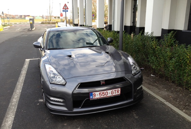 Nissan GT-R 2011