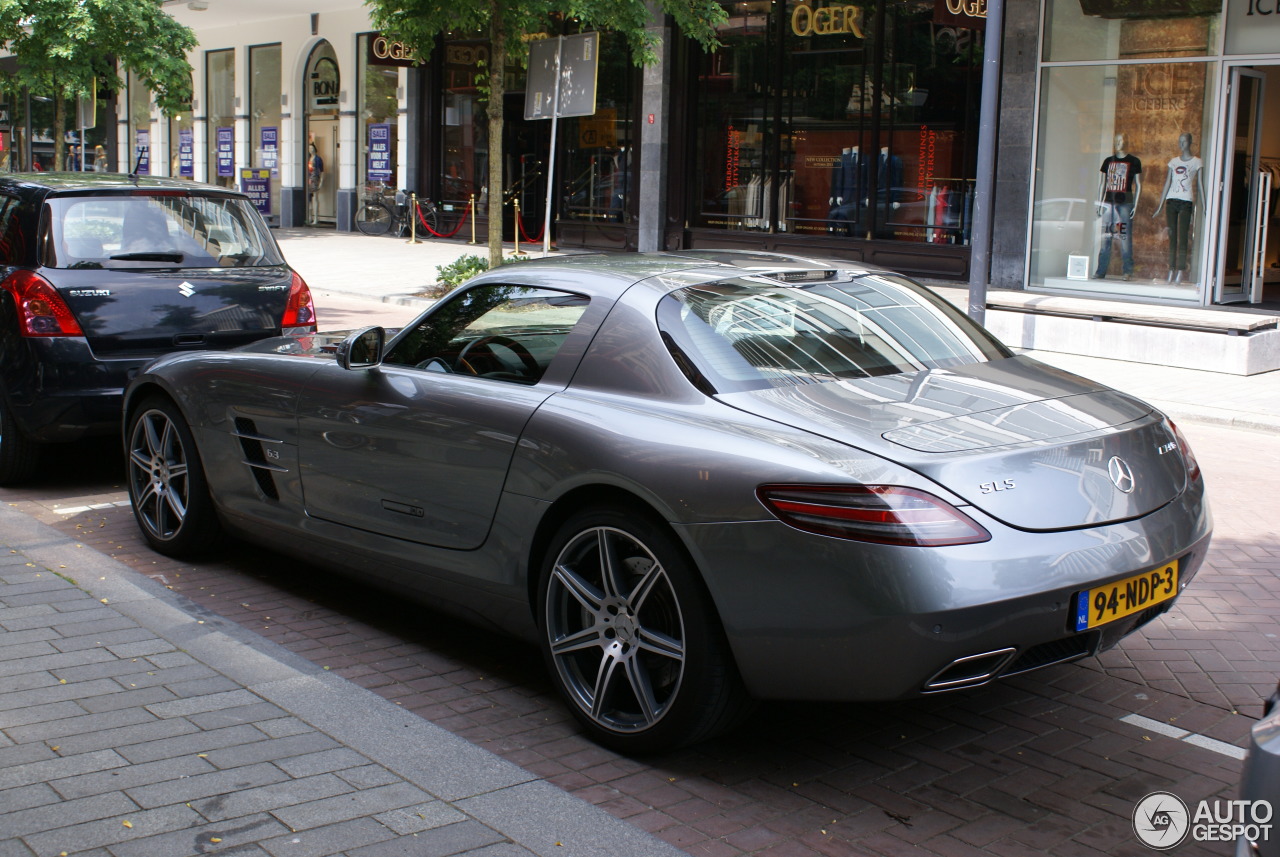 Mercedes-Benz SLS AMG