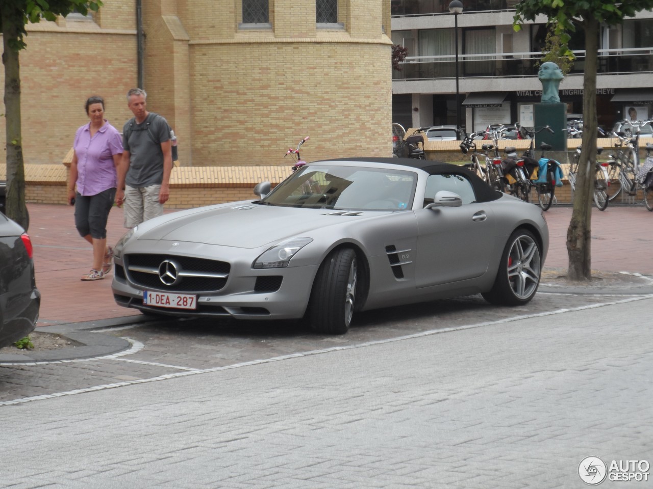 Mercedes-Benz SLS AMG Roadster