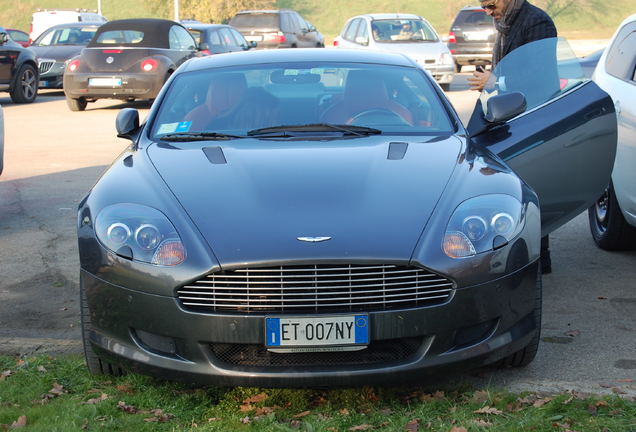 Aston Martin DB9