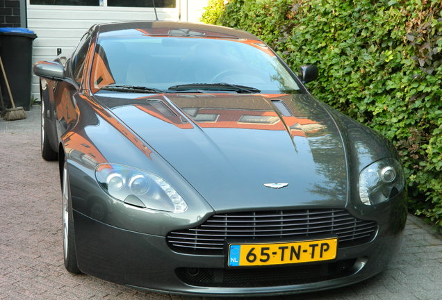 Aston Martin V8 Vantage