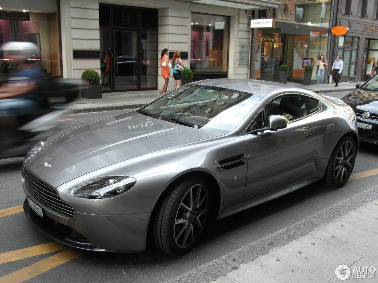 Aston Martin V8 Vantage S