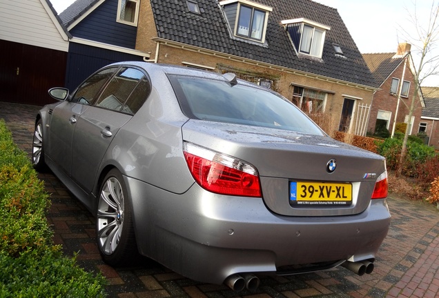 BMW M5 E60 2005