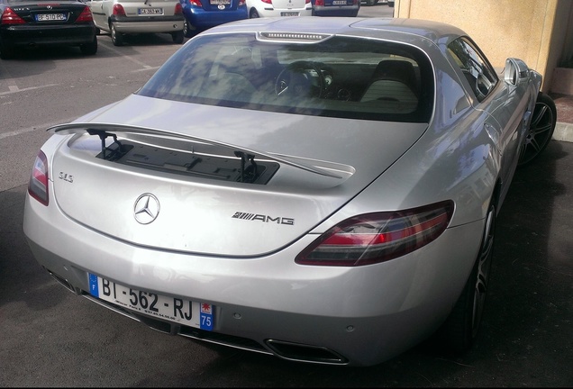 Mercedes-Benz SLS AMG