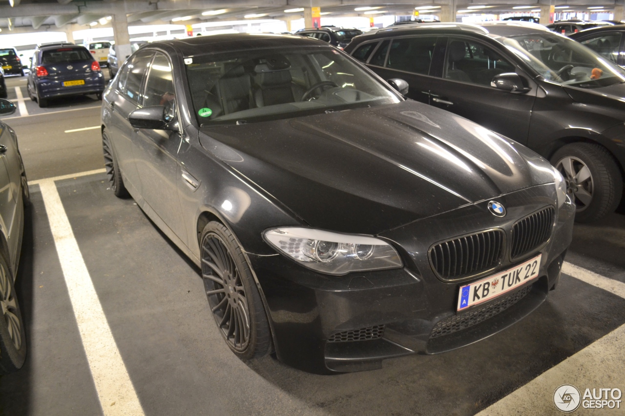 BMW M5 F10 2011