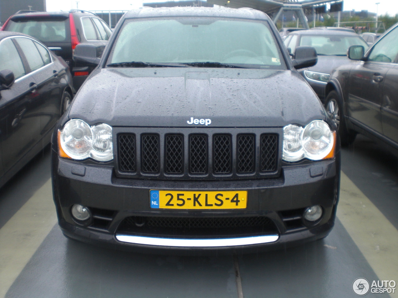 Jeep Grand Cherokee SRT-8 2005