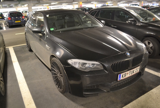 BMW M5 F10 2011