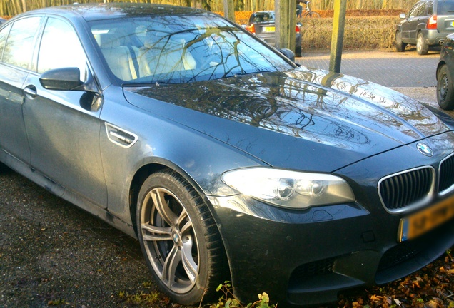 BMW M5 F10 2011