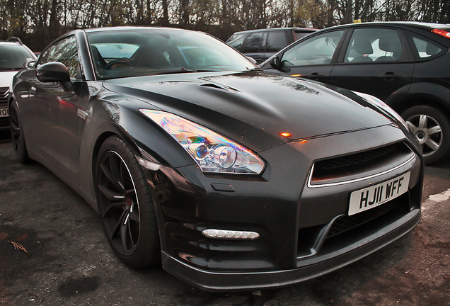 Nissan GT-R 2011