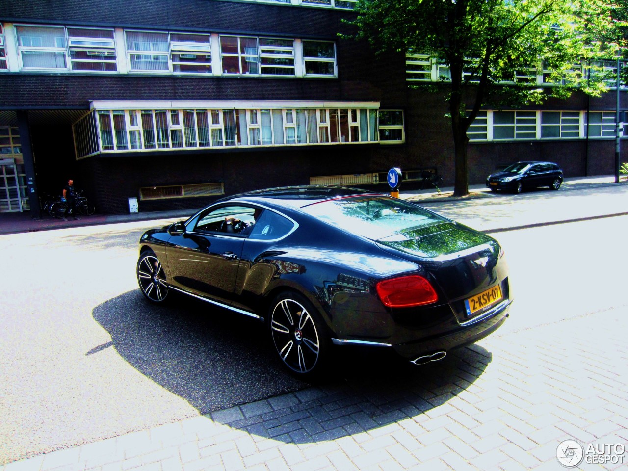 Bentley Continental GT V8