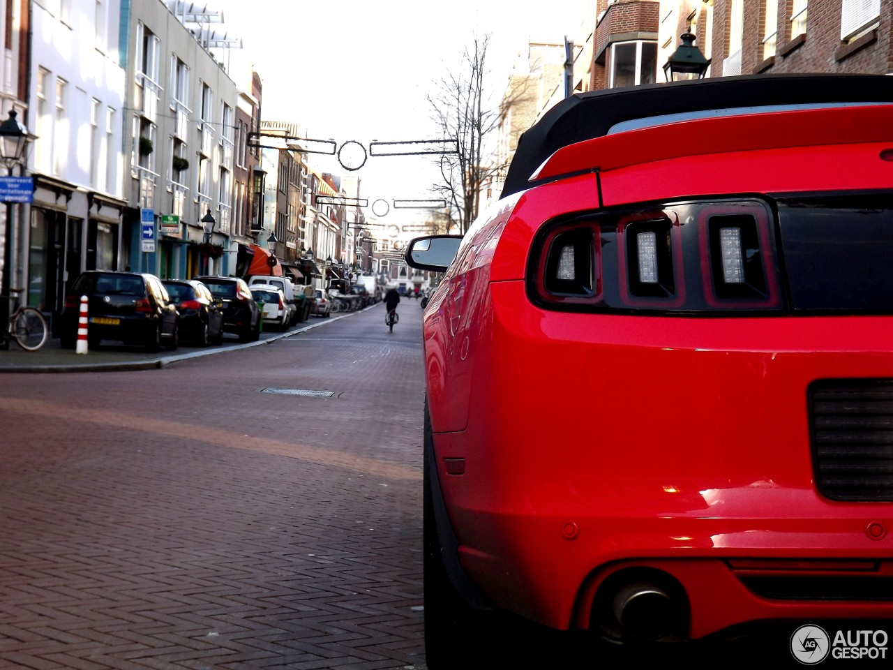 Ford Mustang GT Convertible 2013