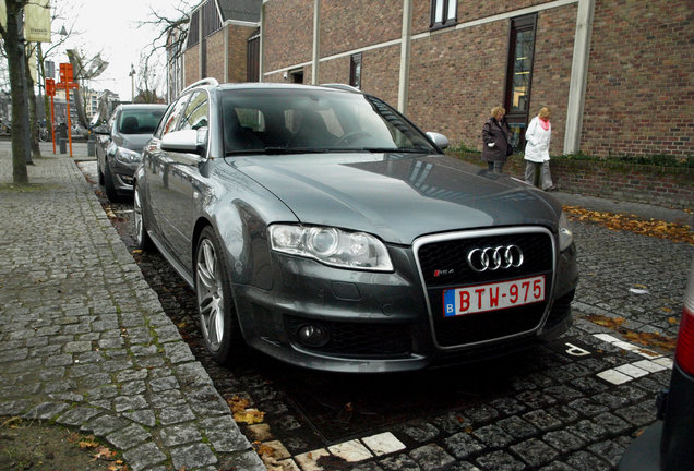 Audi RS4 Avant B7