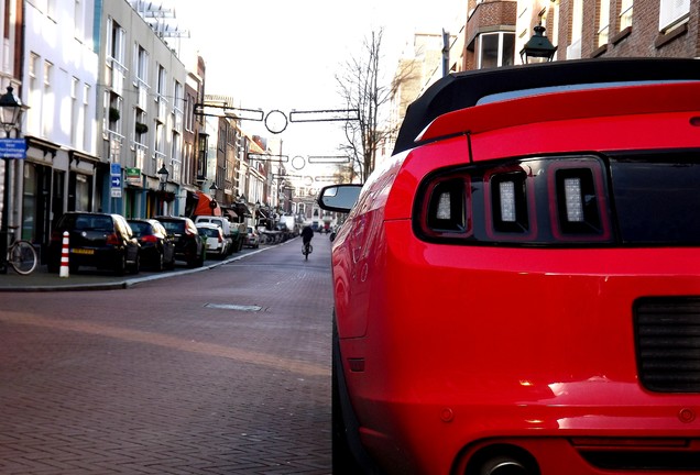 Ford Mustang GT Convertible 2013